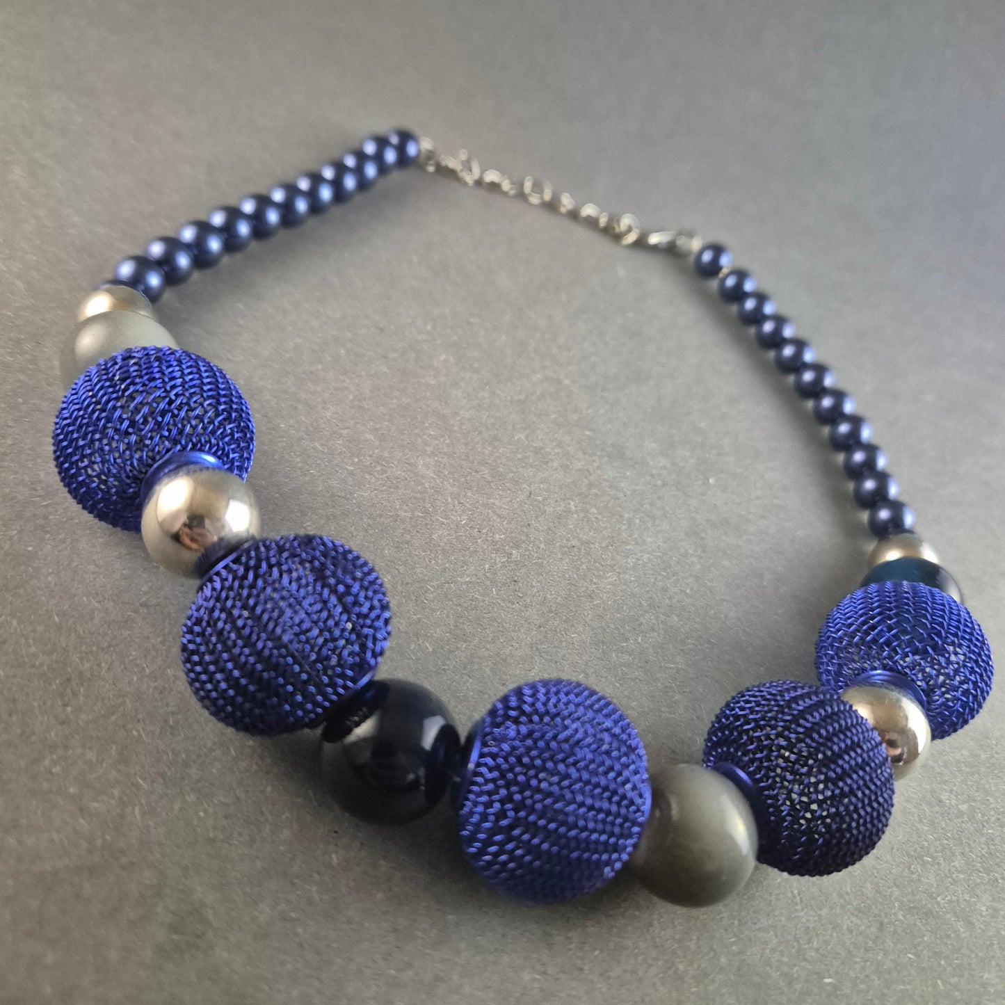 Extravagante Statement-Kette in Blau – Stilvolles Design