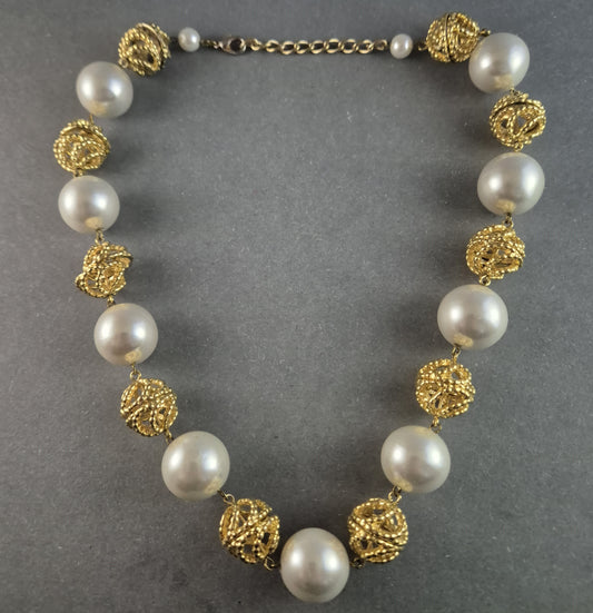 Exklusive Vintage-Perlenkette – Eleganter Gold-Look mit filigranen Akzenten