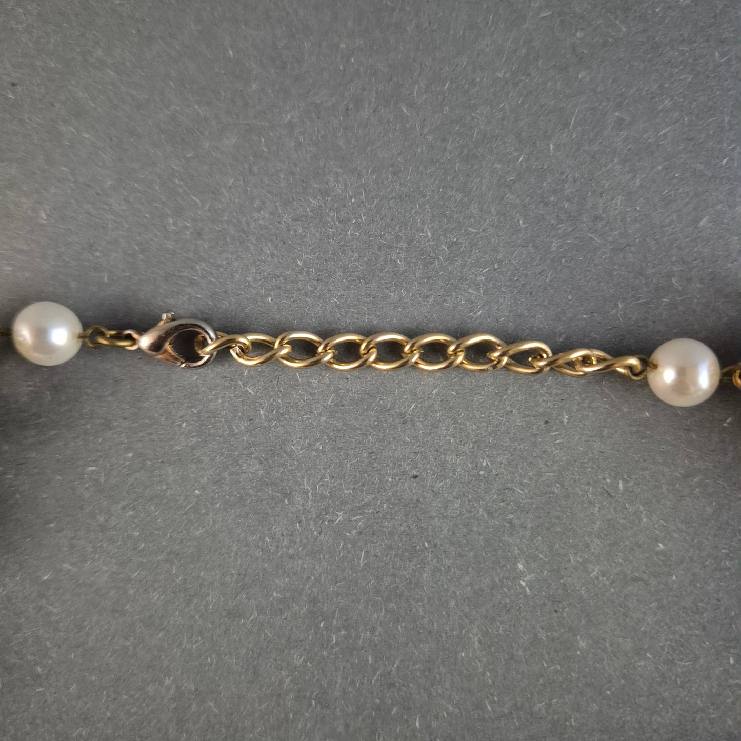 Exklusive Vintage-Perlenkette – Eleganter Gold-Look mit filigranen Akzenten