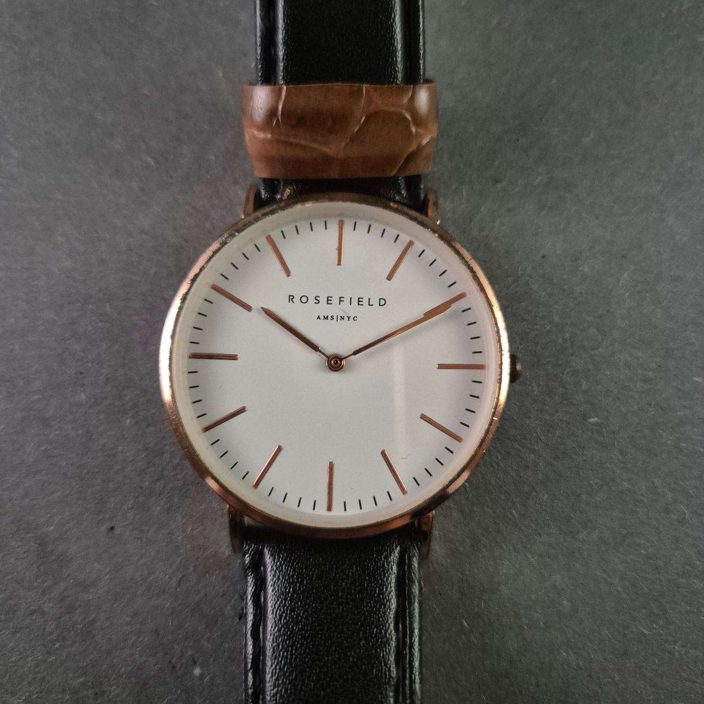 Stilvolle Rosefield Damenarmbanduhr – Minimalistisches Design mit Lederarmband