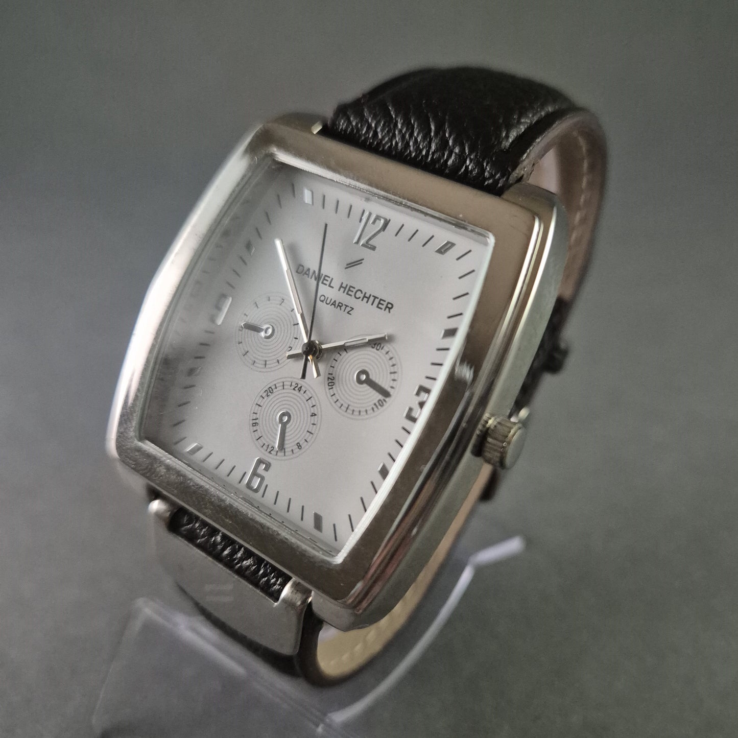 Stilvolle Daniel Hechter Herrenarmbanduhr – Elegantes rechteckiges Design