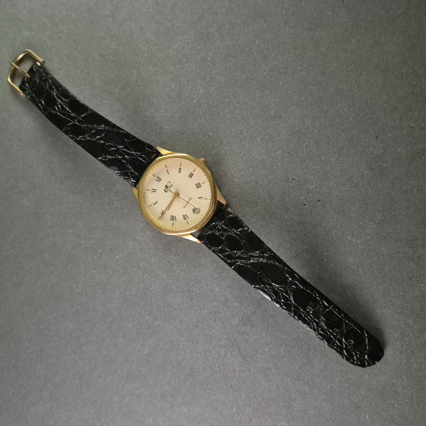 Elegante GK 1911 Herrenarmbanduhr – Klassisches Design mit römischen Ziffern