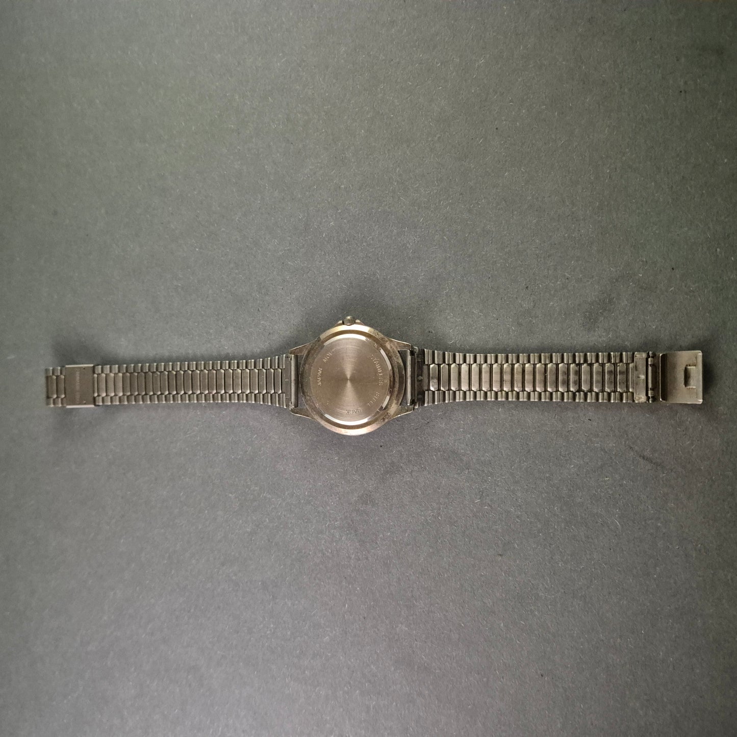 Seltene Qemeux Herrenarmbanduhr – Buntes Design mit Edelstahlarmband