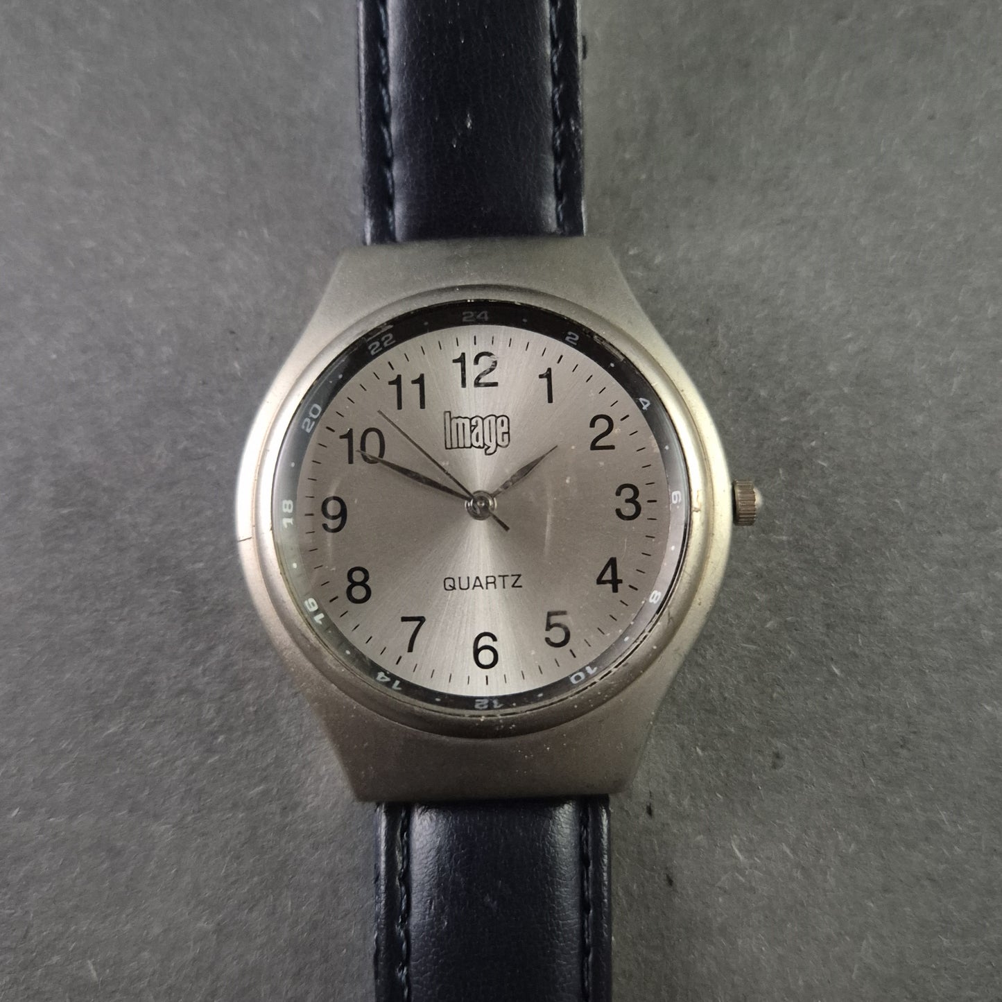 Schlichte Image Herrenarmbanduhr – Elegantes Design mit Lederarmband