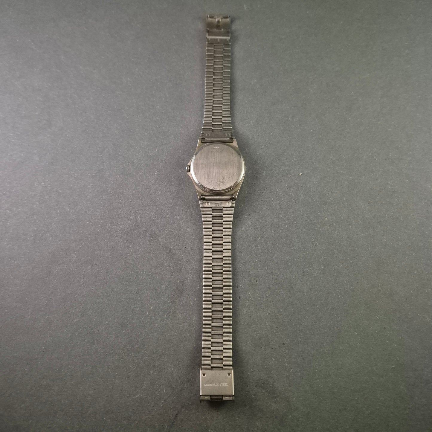 Seltene Audi & VW Sammleruhr – Edelstahlarmband mit einzigartigem Logo-Design