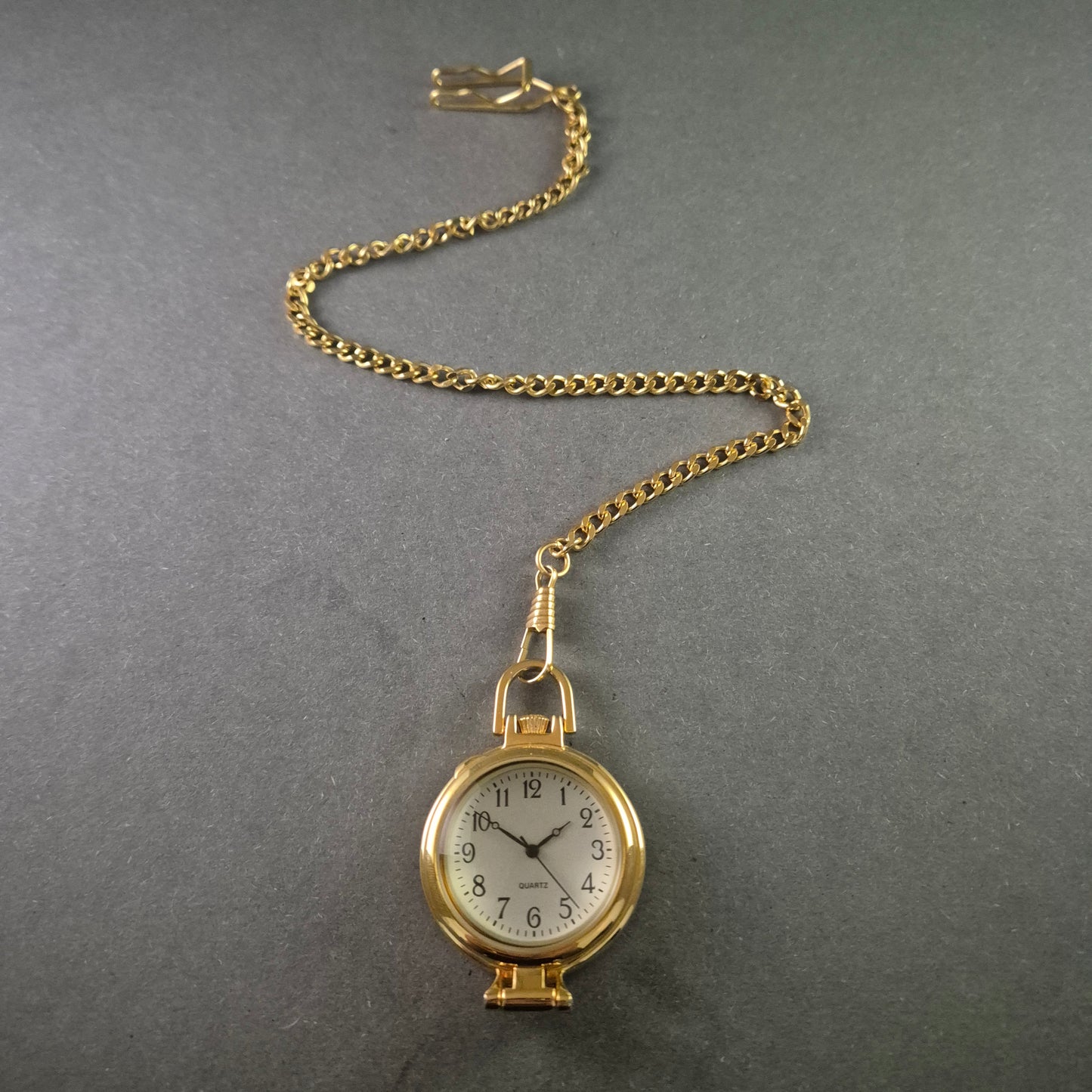 Elegante Goldene Taschenuhr – Klassisches Design mit Kette