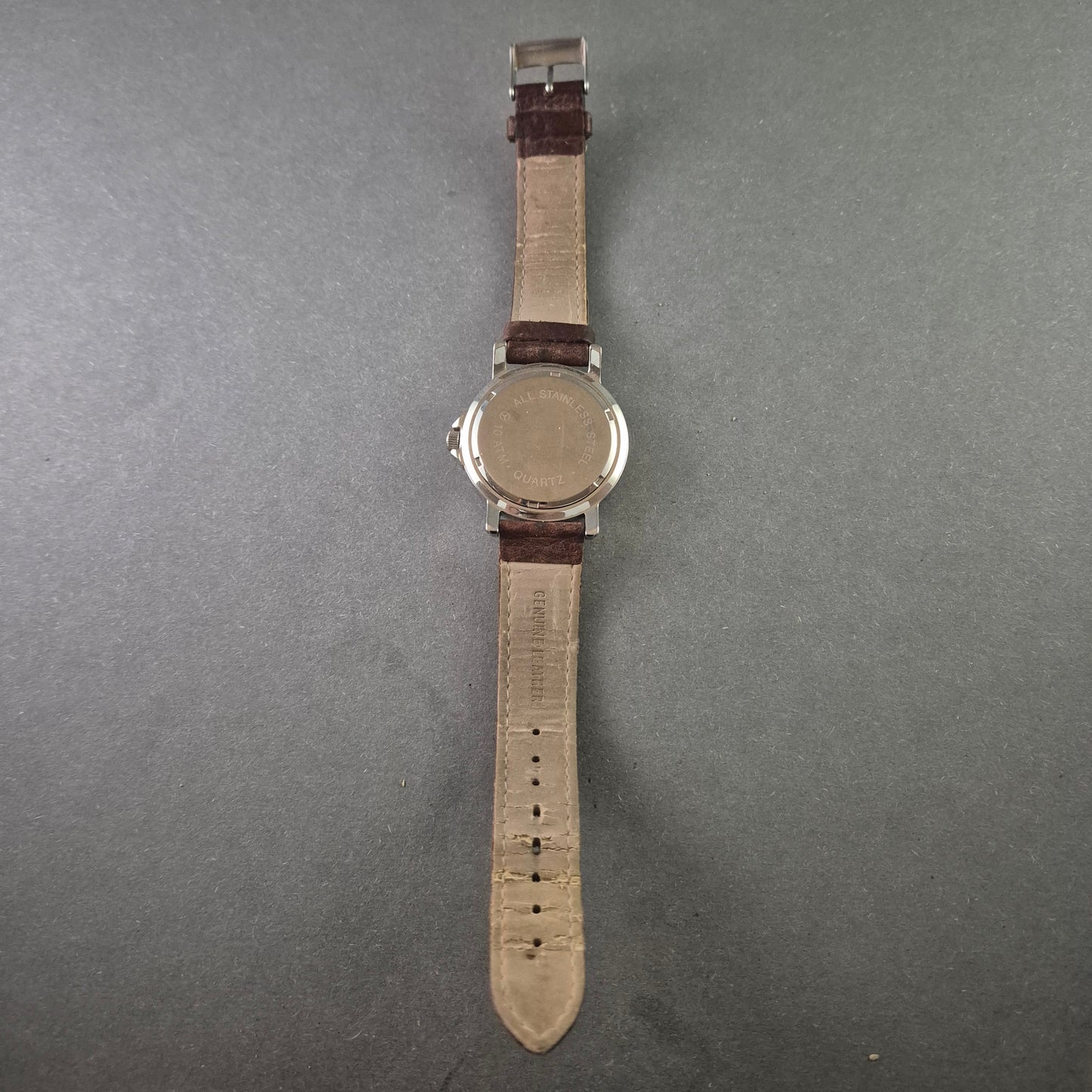 Mercedes-Benz Herrenarmbanduhr – Klassisches Design mit Lederarmband