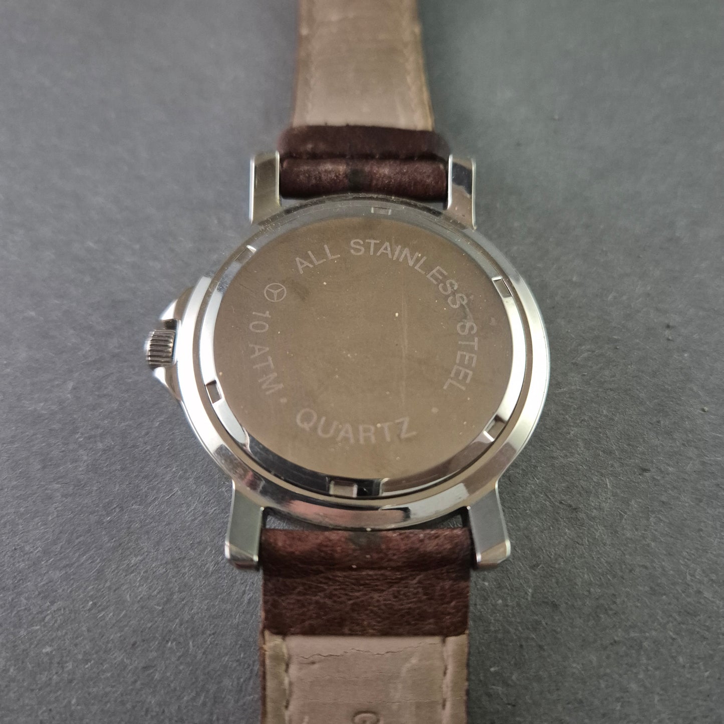 Mercedes-Benz Herrenarmbanduhr – Klassisches Design mit Lederarmband