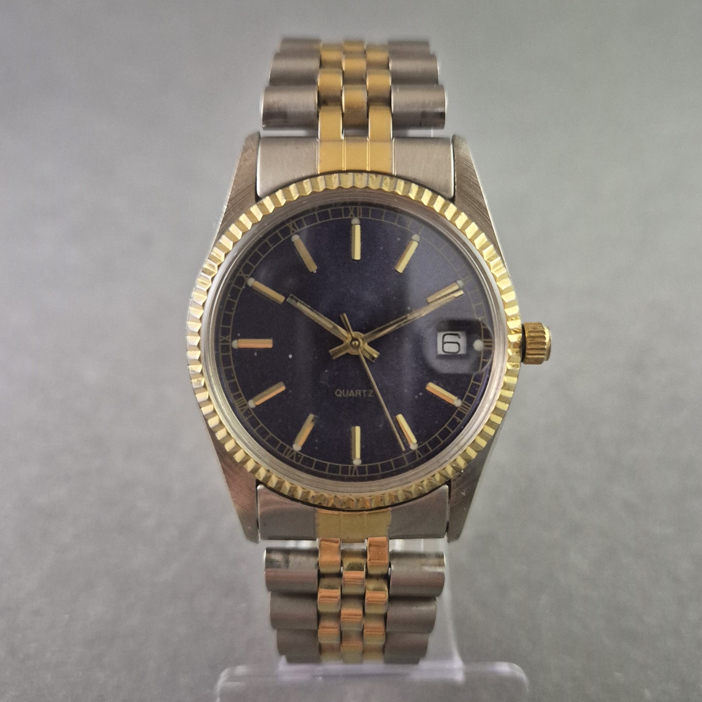 Elegante Zweifarbige Herrenarmbanduhr – Klassisches Design mit Edelstahlarmband