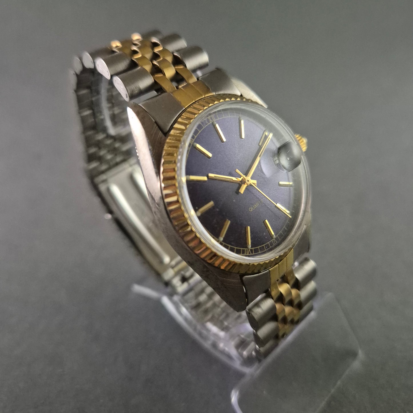 Elegante Zweifarbige Herrenarmbanduhr – Klassisches Design mit Edelstahlarmband