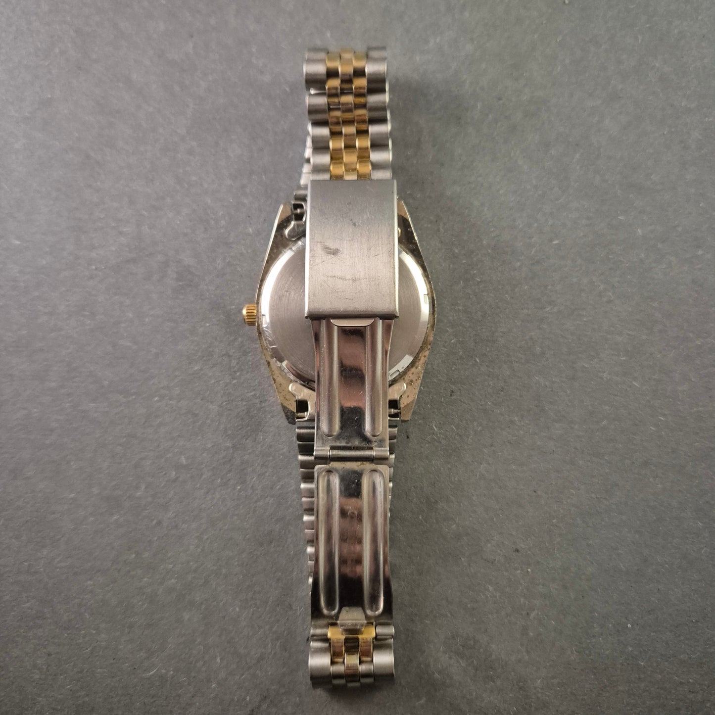 Elegante Zweifarbige Herrenarmbanduhr – Klassisches Design mit Edelstahlarmband