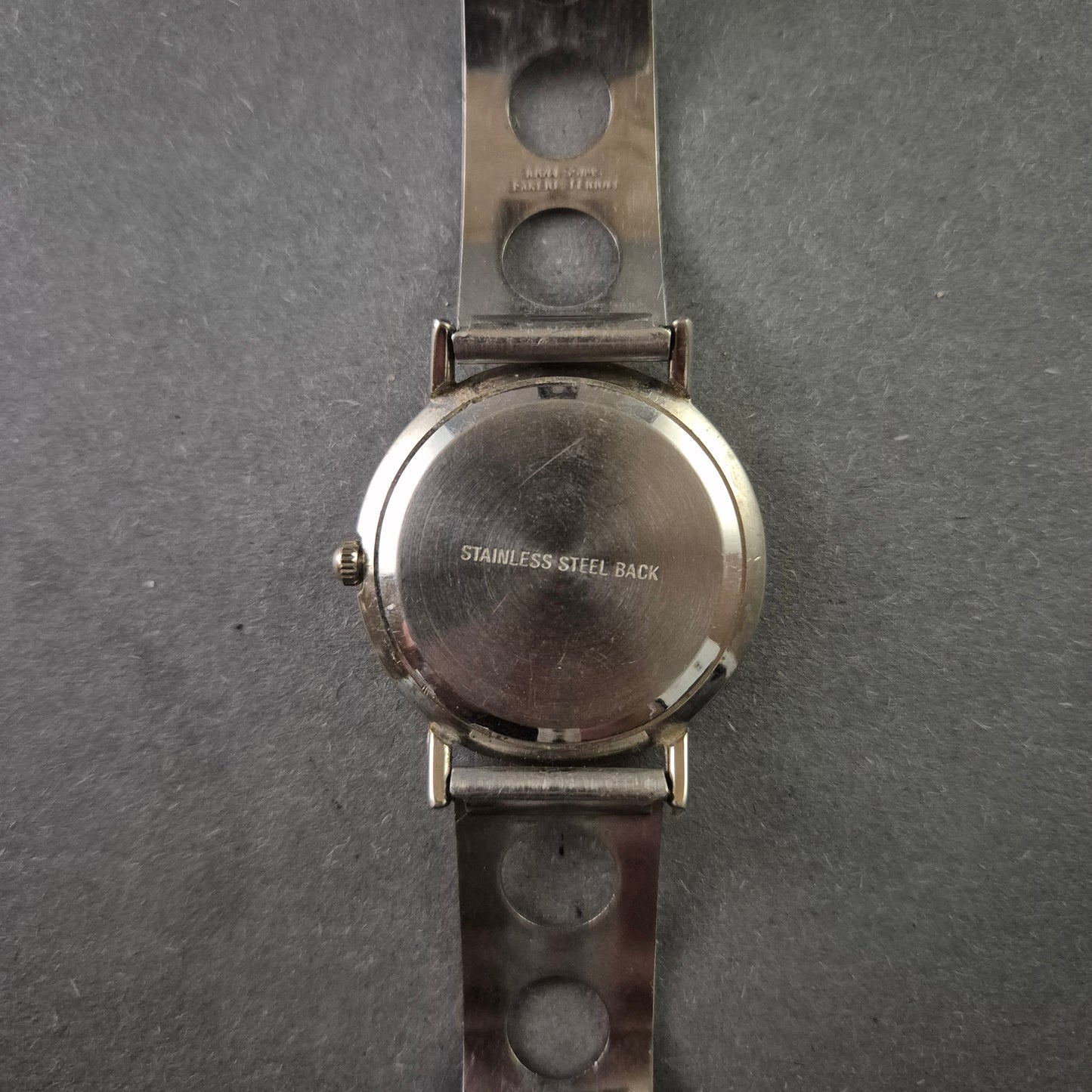 Boy London Armbanduhr – Trendiges Design mit Edelstahlarmband