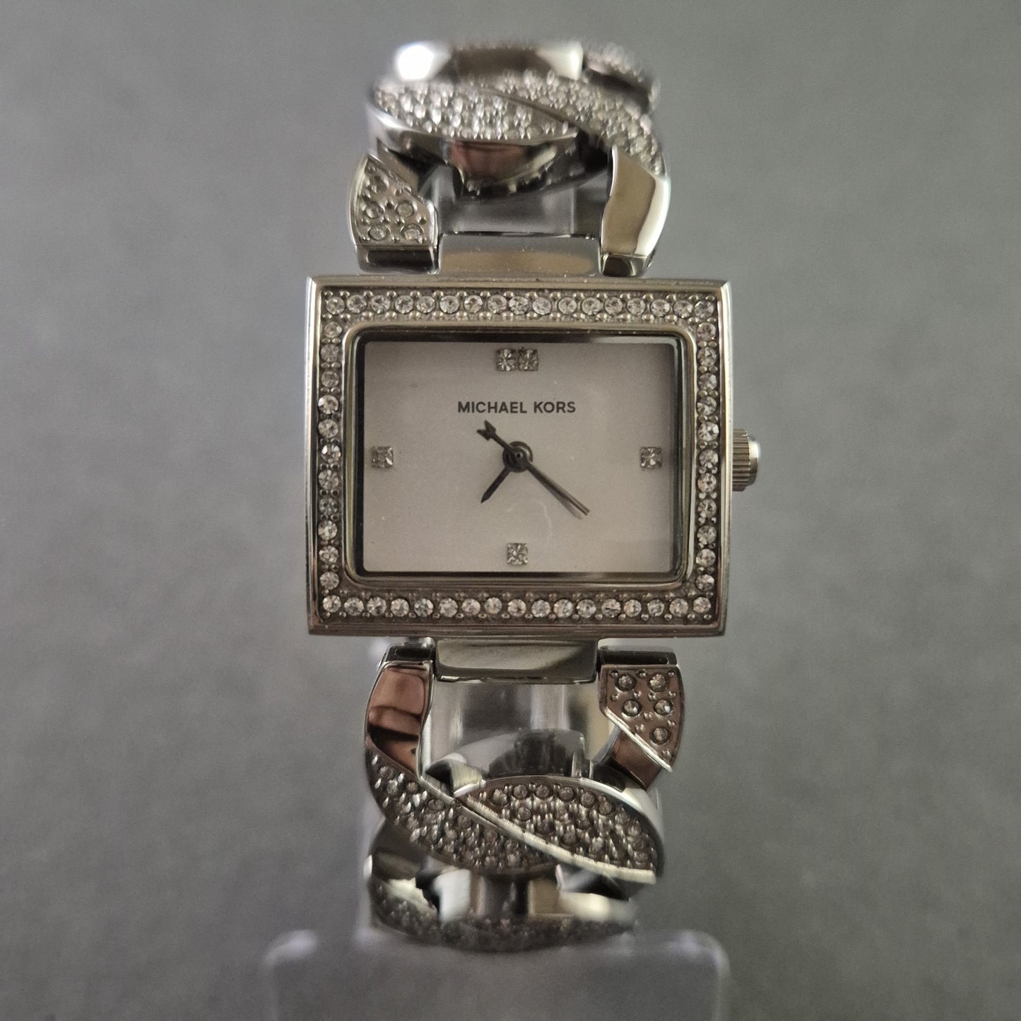 Michael Kors Damenarmbanduhr – Glamouröses Design mit Gliederarmband