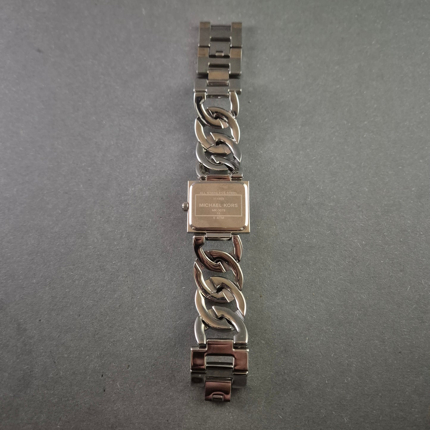 Michael Kors Damenarmbanduhr – Glamouröses Design mit Gliederarmband