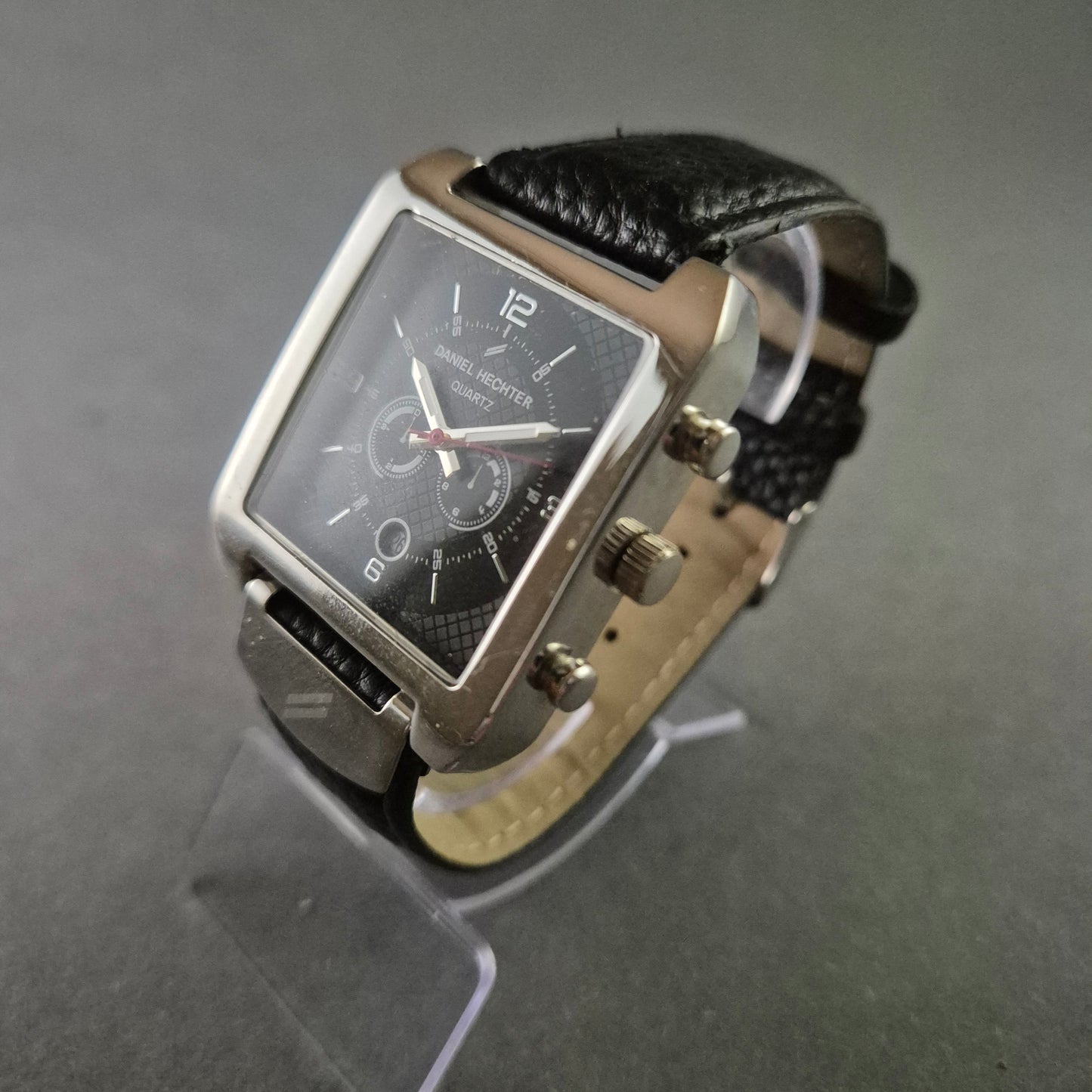Daniel Hechter Chronograph – Stilvolle Herrenarmbanduhr mit eckigem Gehäuse