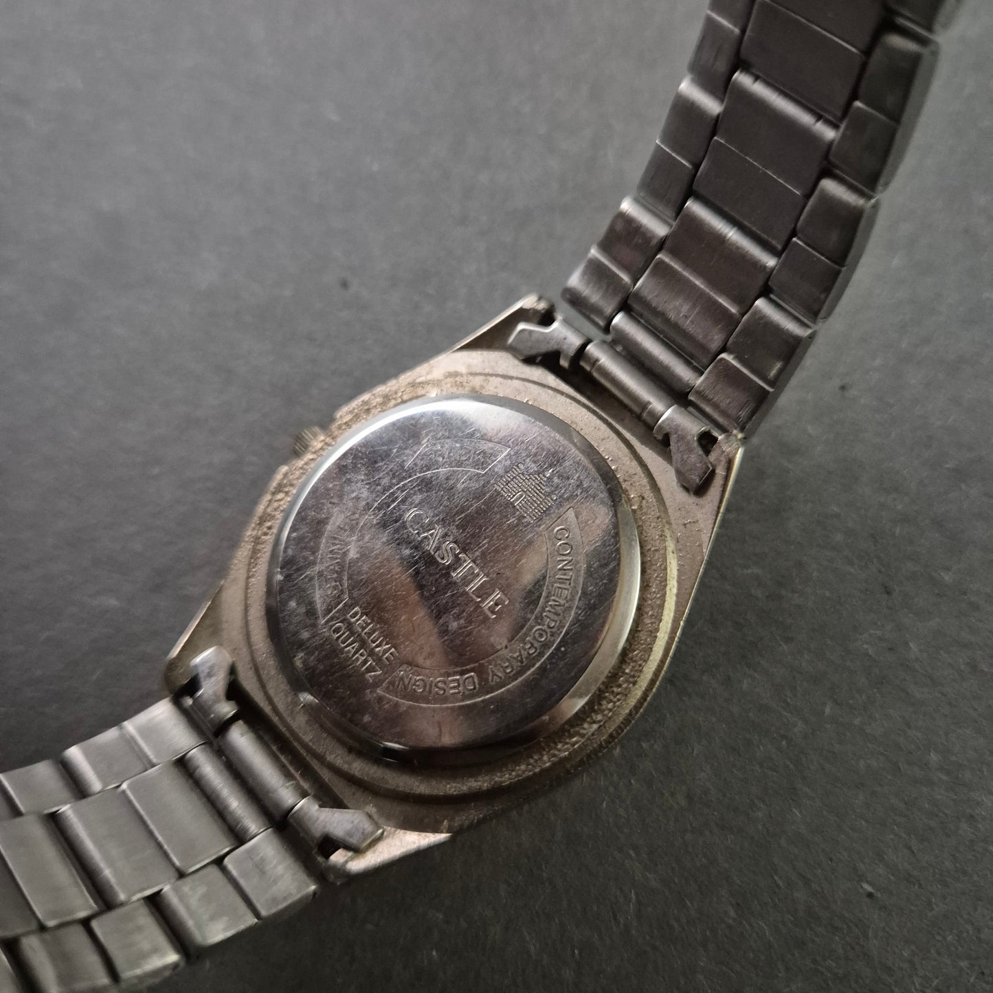 Castle Herrenarmbanduhr – Sportliches Design mit blauem Zifferblatt