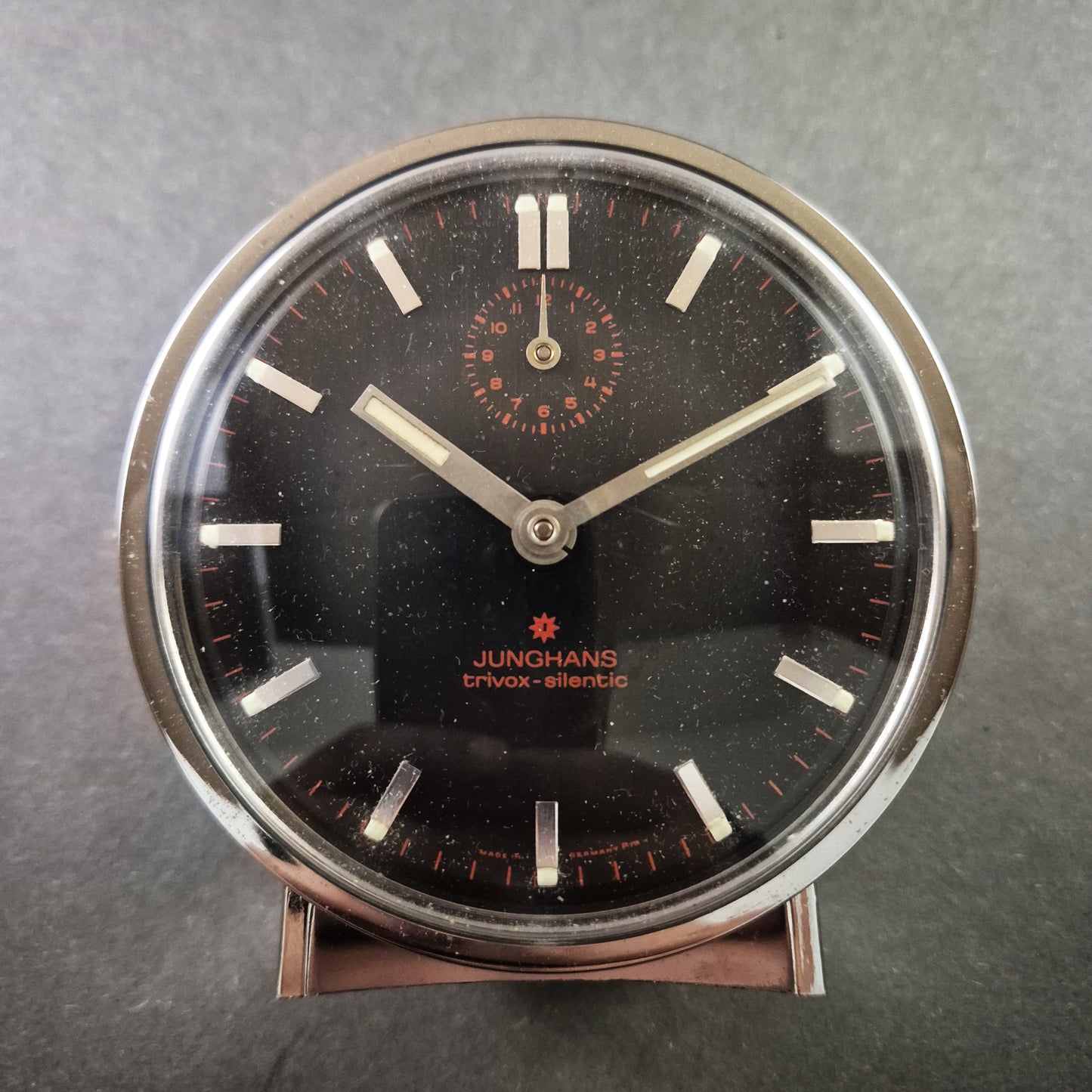 Junghans Trivox Silentic – Stilvoller Vintage-Wecker mit mechanischem Uhrwerk