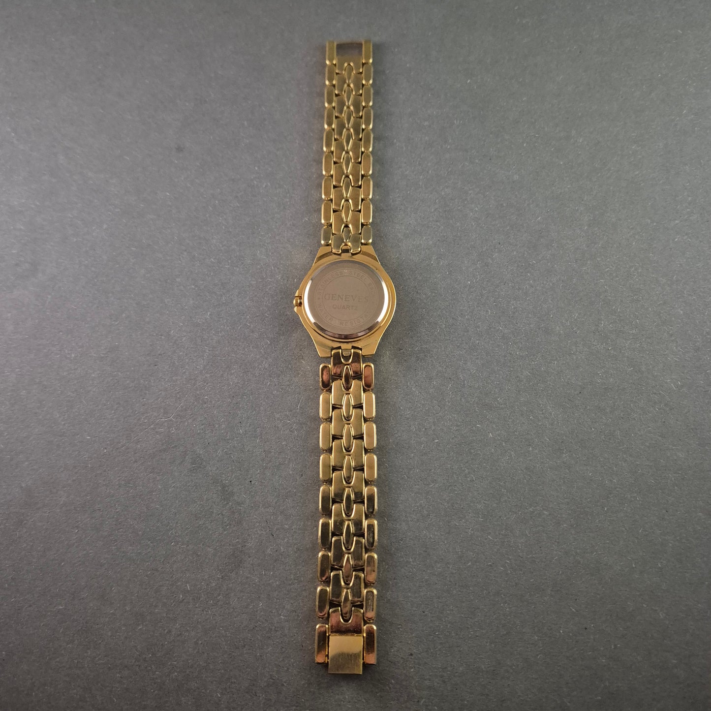 Luxuriöse Geneves Quarzuhr – Elegantes Golddesign für stilvolle Auftritte