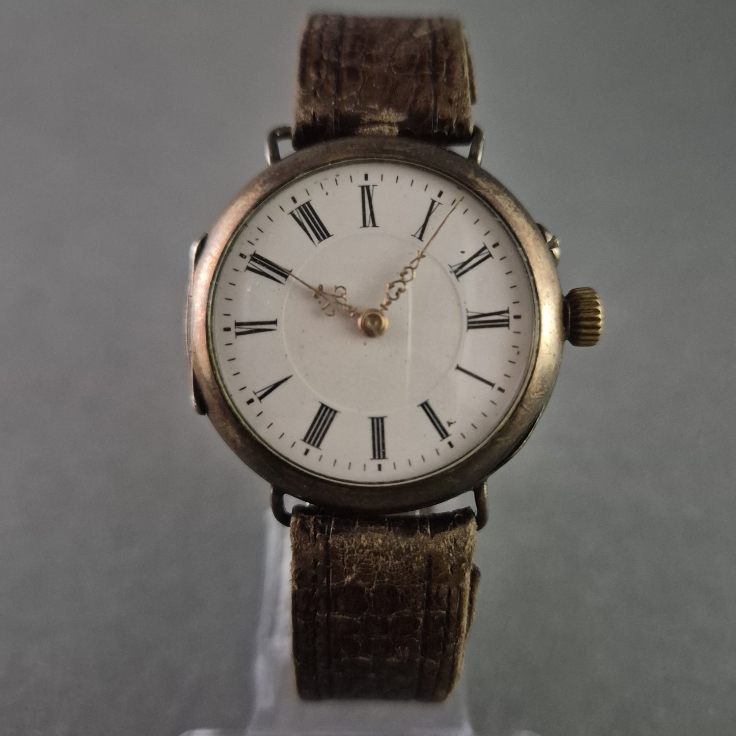 Antike Herrenarmbanduhr – Klassisches Design mit römischen Ziffern