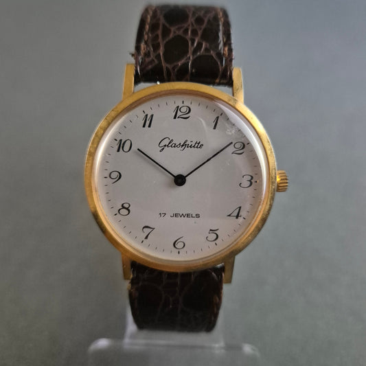 Elegante Glashütte Herrenarmbanduhr – Klassisches Design mit 17 Rubinen