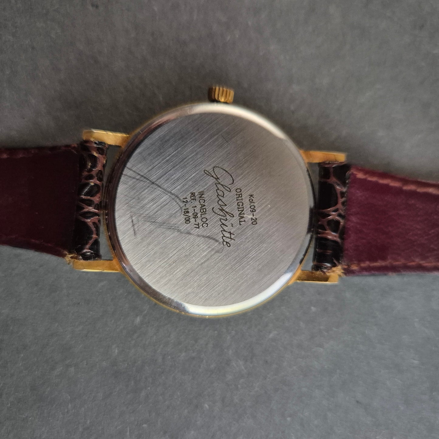 Elegante Glashütte Herrenarmbanduhr – Klassisches Design mit 17 Rubinen
