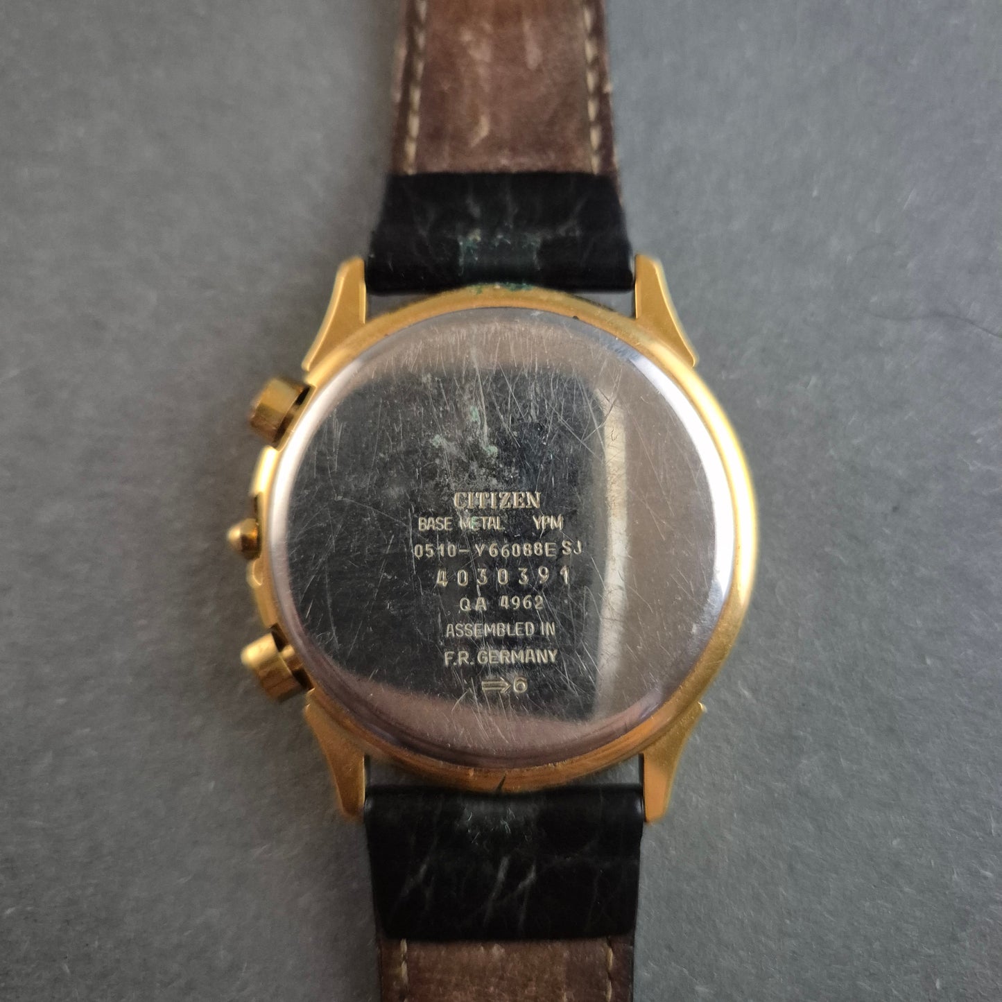 Citizen Herren-Chronograph – Klassisches Design mit römischen Ziffern