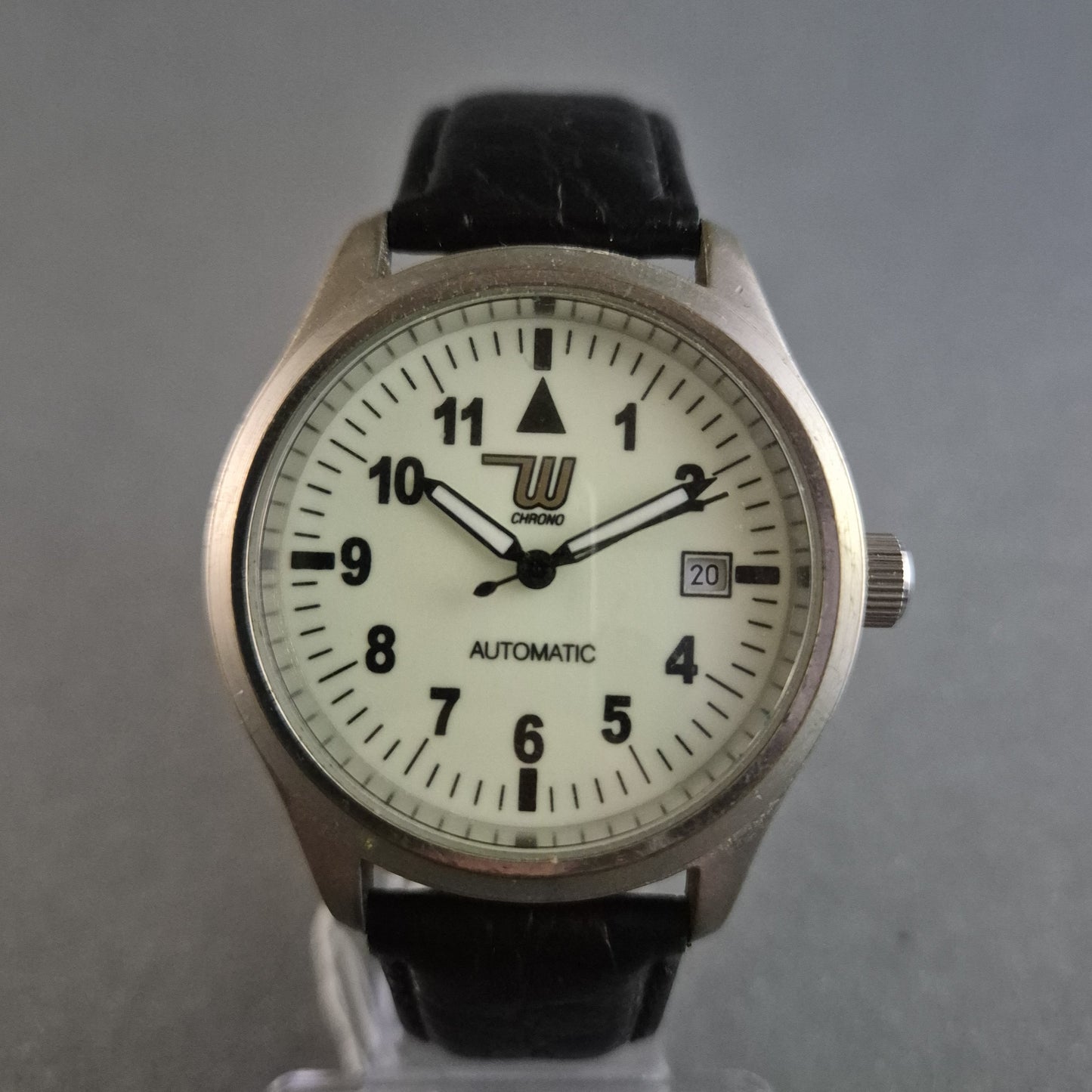 W Chrono Herrenarmbanduhr – Robustes Automatikmodell mit Datumsanzeige