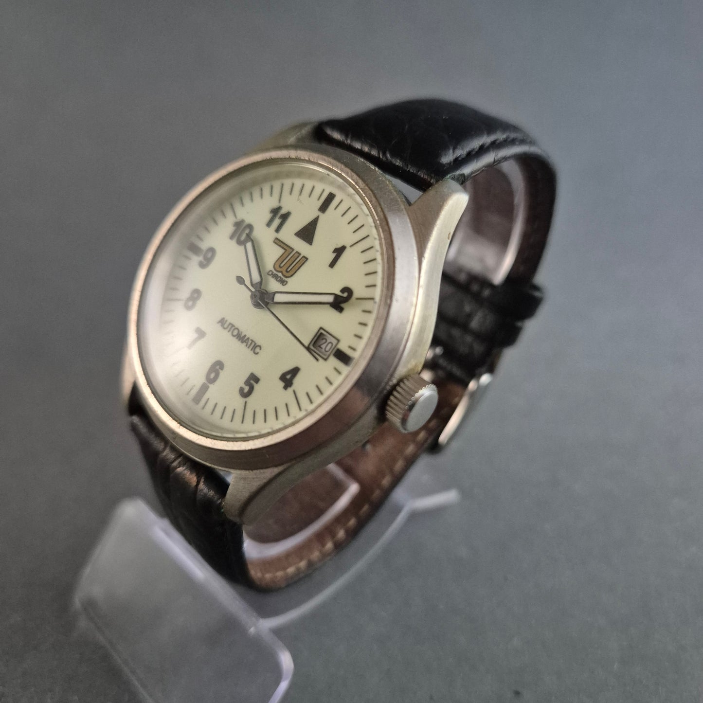 W Chrono Herrenarmbanduhr – Robustes Automatikmodell mit Datumsanzeige