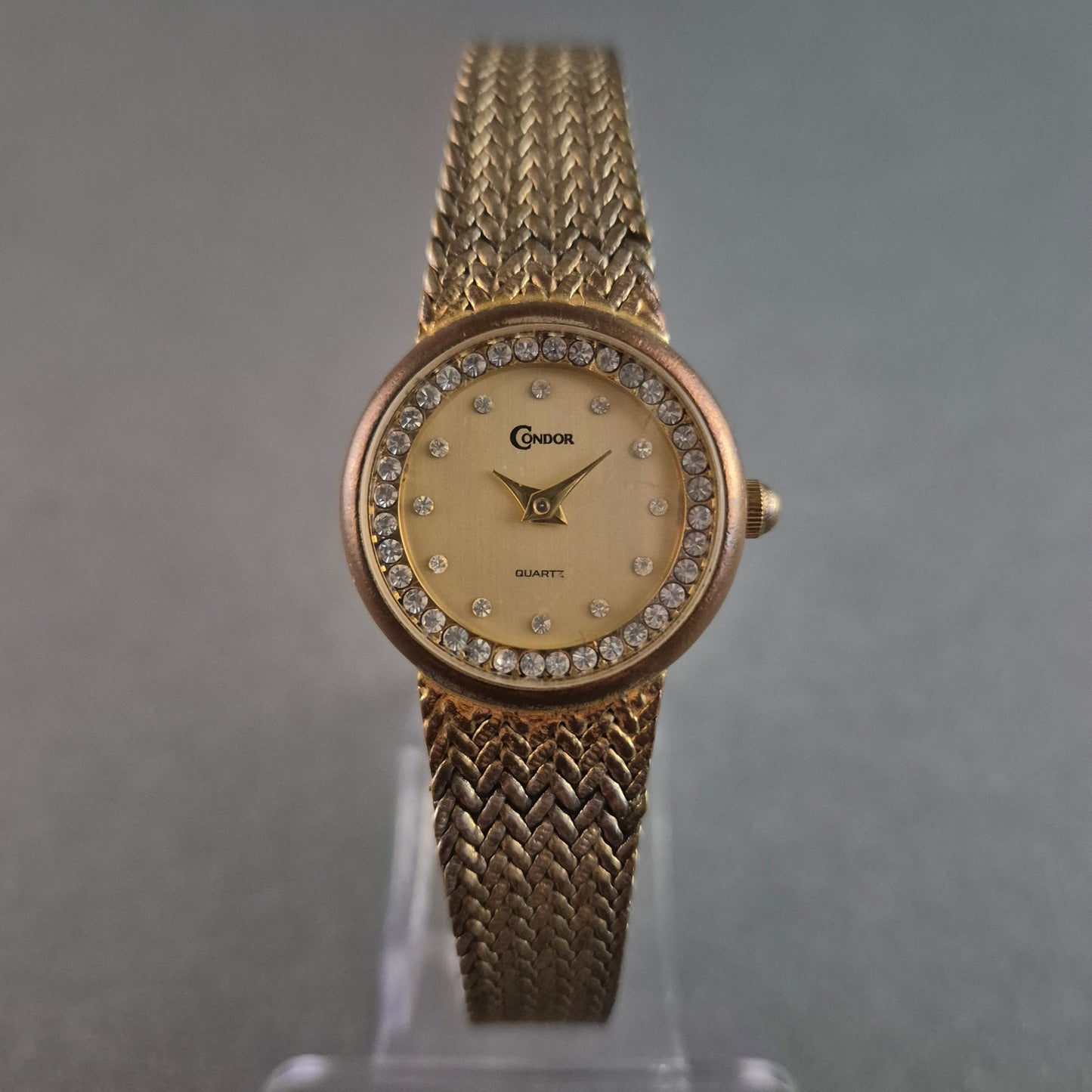 Condor Damenarmbanduhr – Eleganter Vintage-Stil mit Strassbesatz