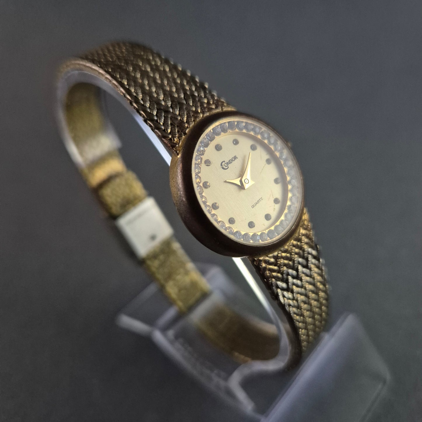 Condor Damenarmbanduhr – Eleganter Vintage-Stil mit Strassbesatz