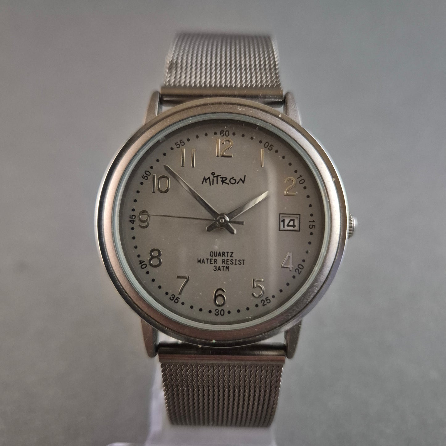 Elegante Mitron Herrenarmbanduhr – Edelstahl-Milanaiseband