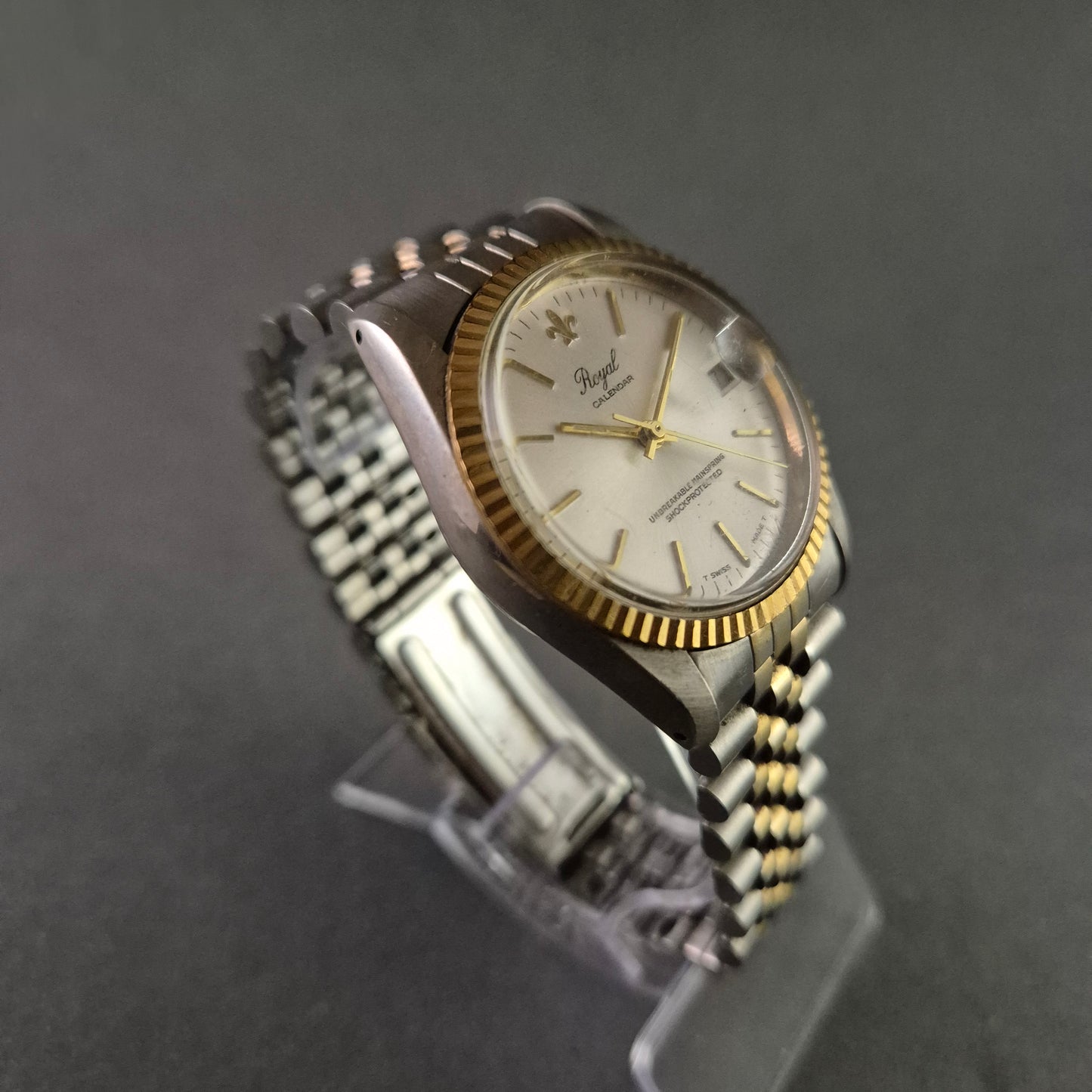 Elegante Royal Calendar Herrenuhr – Klassischer Stil mit Zweifarben-Design