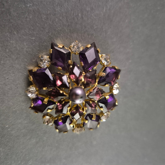 Antike Brosche mit Amethyst und Perle – Historischer Charme