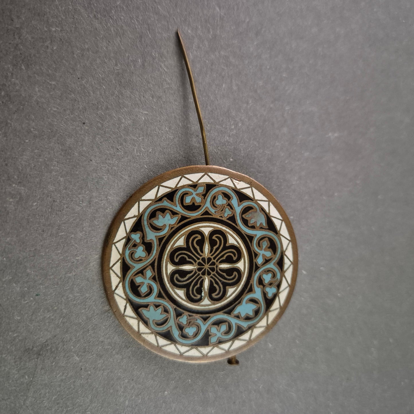 Antike Cloisonné-Brosche – Orientalisches Emaille-Design
