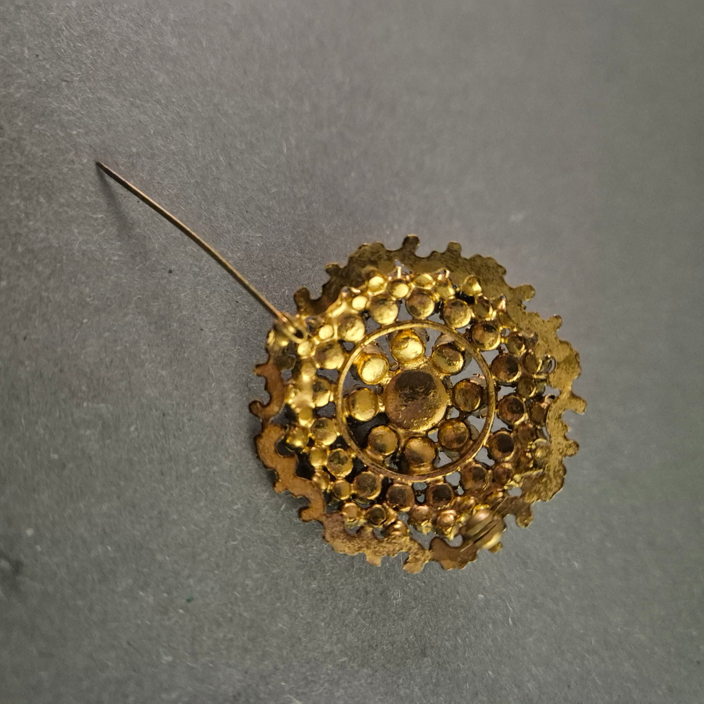 Antike Brosche mit böhmischen Granaten – Eleganter viktorianischer Stil