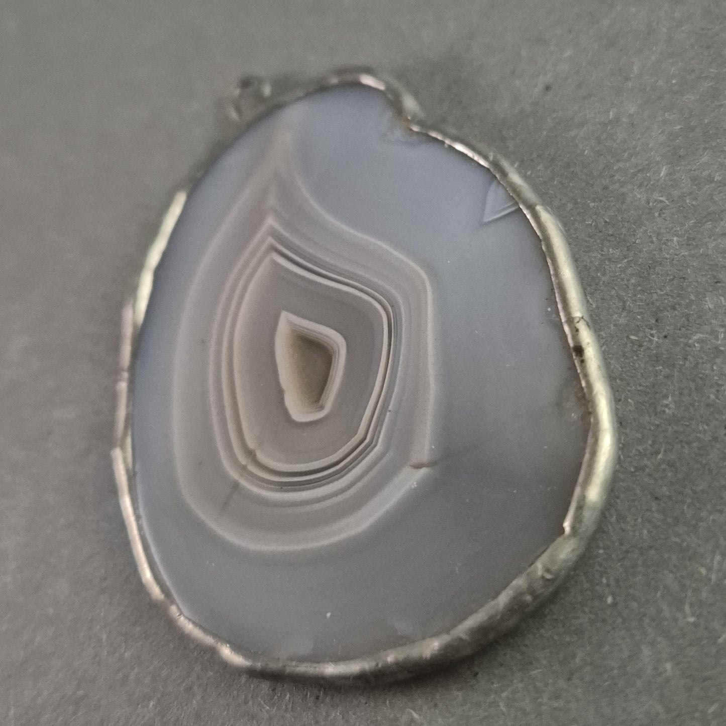 Einzigartiger Vintage-Achat-Anhänger – Natürliche Schönheit in Silberfassung