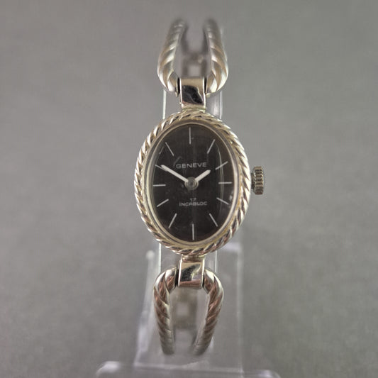 Elegante Geneva Damenarmbanduhr – Klassisches Design mit silbernem Armband