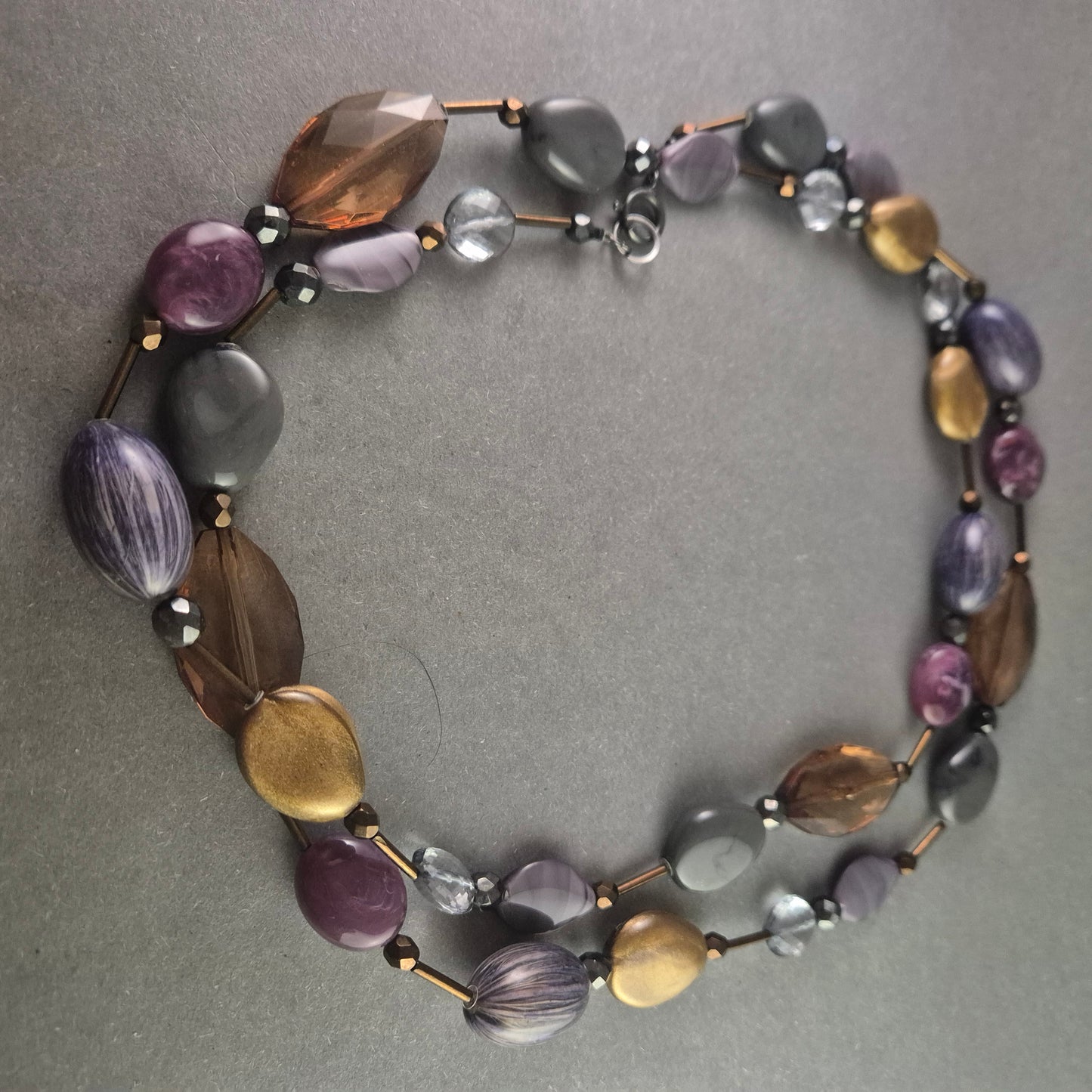 Vintage-Statement-Kette mit Glas- und Metallperlen – Elegante Erdtöne & Violett