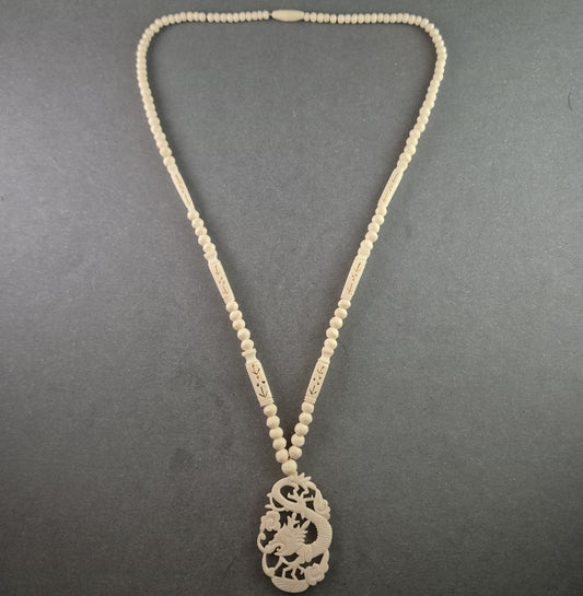 Vintage-Kette mit kunstvollem Drachenanhänger – Exotische Handwerkskunst