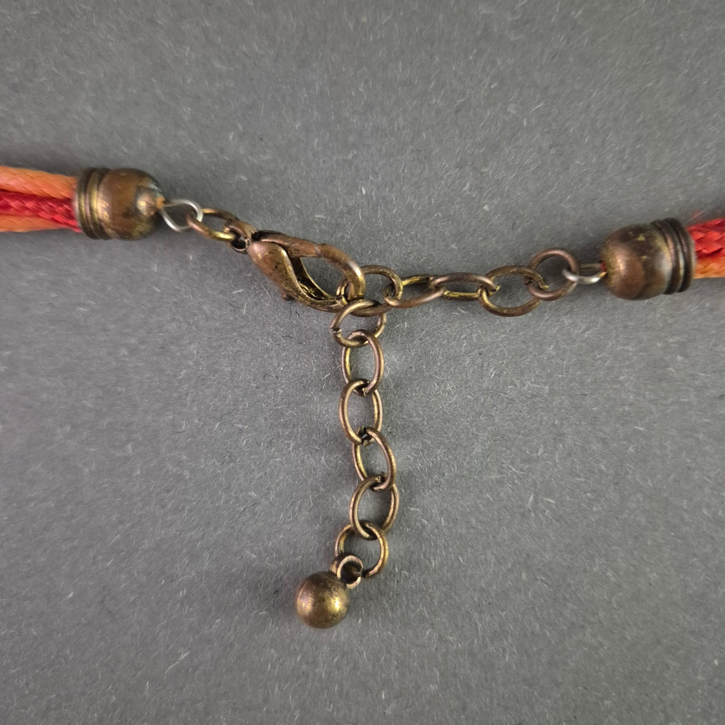 Boho Perlenkette – Farbintensives Design mit verspielten Details