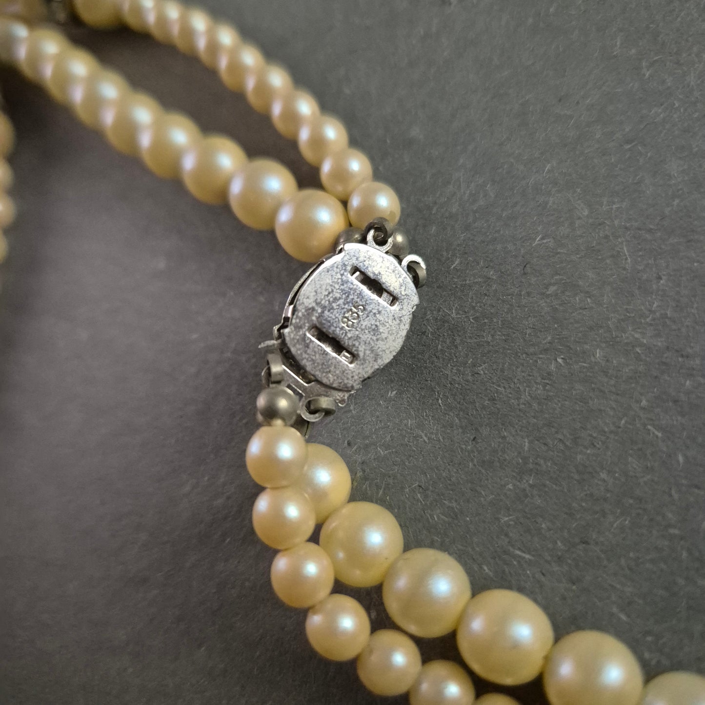 Elegante Vintage-Perlenkette – Zweireihiges Design mit 835er Silberverschluss