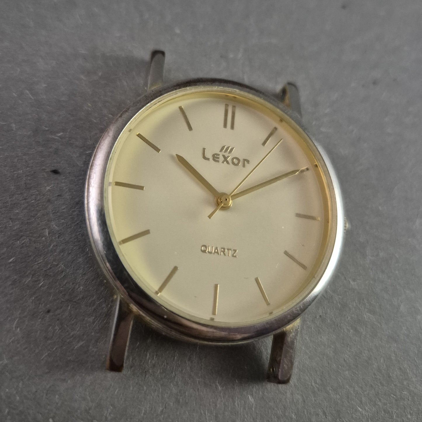 Minimalistische Lexon Herrenarmbanduhr – Klassisches Design mit Quarzwerk