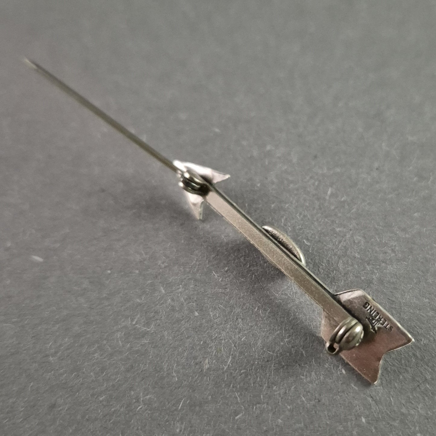 925 Sterling Silber Brosche in Pfeilform – Mit echtem Türkis