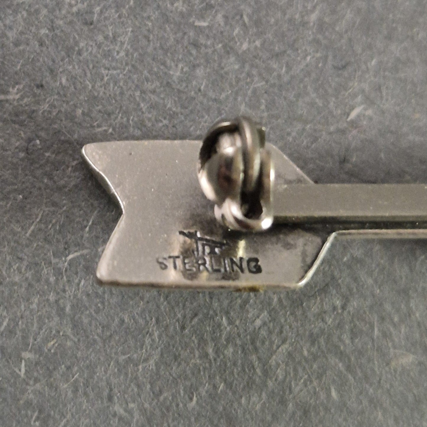 925 Sterling Silber Brosche in Pfeilform – Mit echtem Türkis