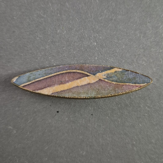 Vintage Brosche mit Stoffeinlage – Jugendstil inspiriertes Design