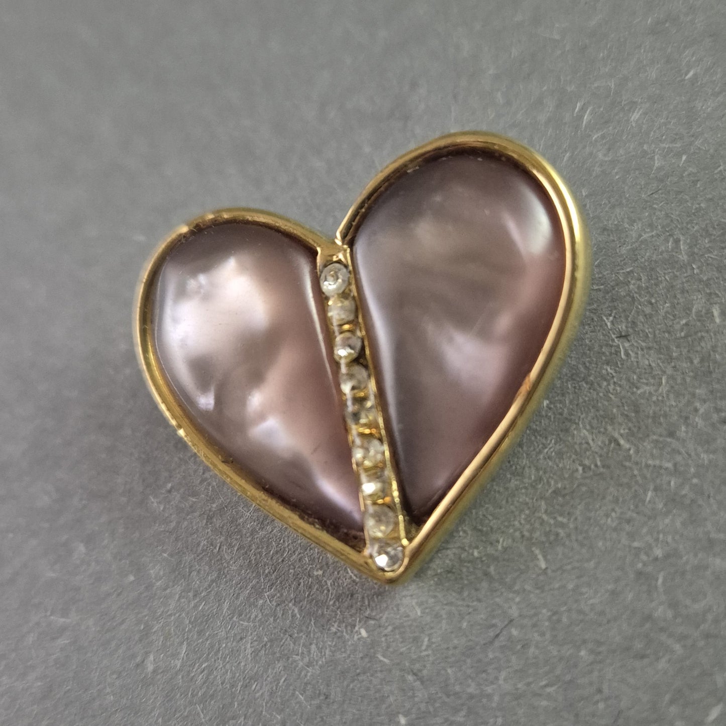 Elegante Vintage-Herz-Brosche mit Glassteinen – Romantischer Charme