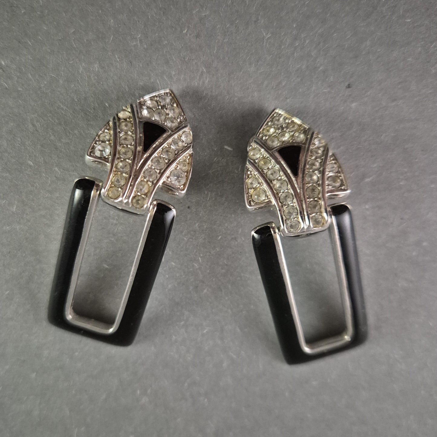 Elegante Art-Déco-Ohrringe mit Strass und schwarzer Emaille