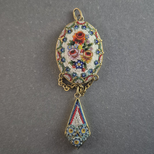 Antiker Mikromosaik-Anhänger – Florales Design mit filigranen Details