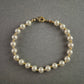 Klassisches Perlenarmband – Eleganz mit goldfarbenen Akzenten