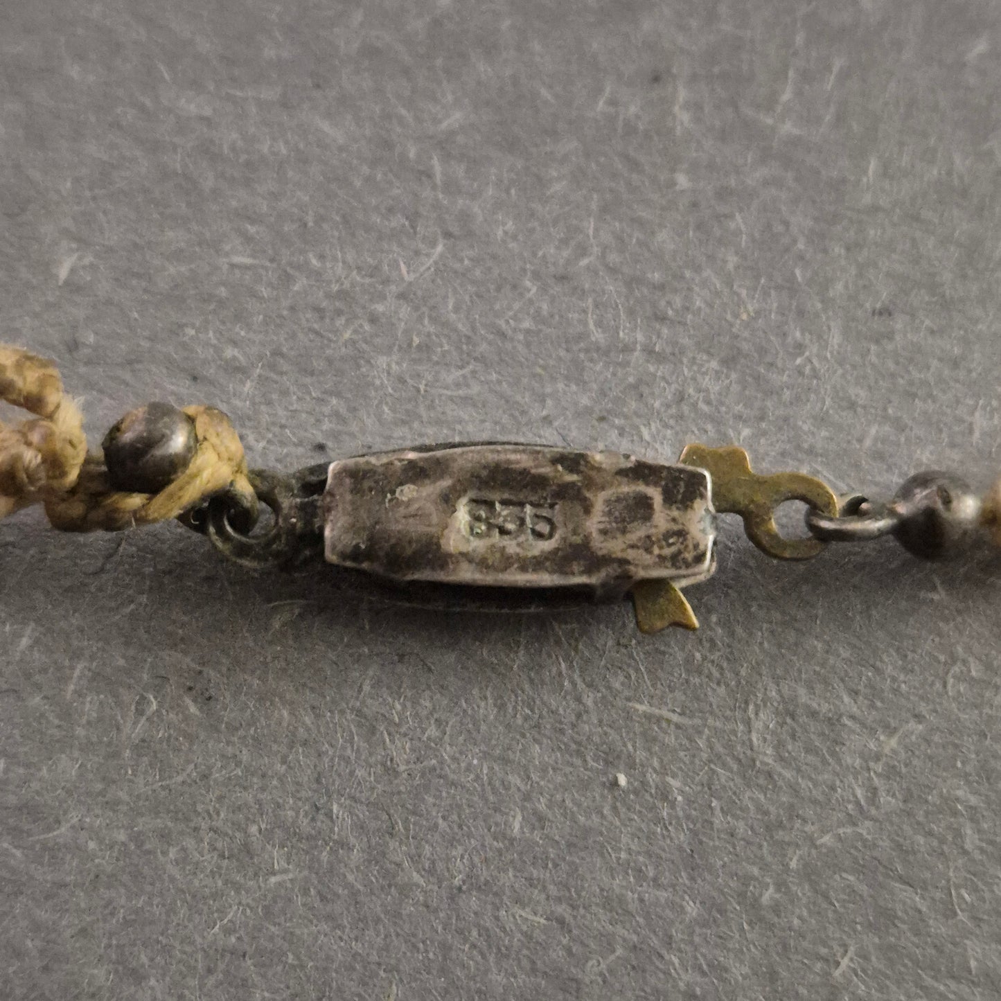 Elegante Vintage-Perlenkette mit 835er Silberverschluss – Klassische Schönheit